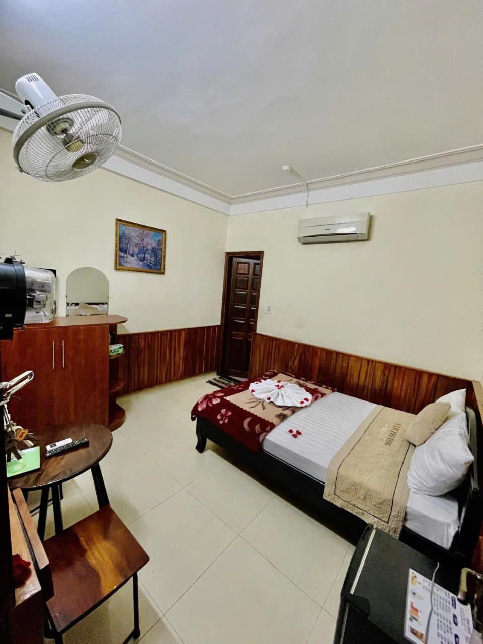 Nam Phuong Riverside Villa Хюэ Экстерьер фото